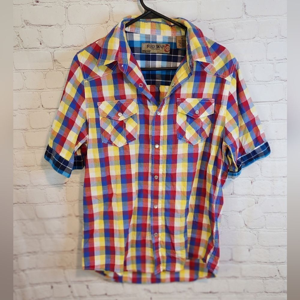 Men's Red Snap button-down shirt, size Medium
